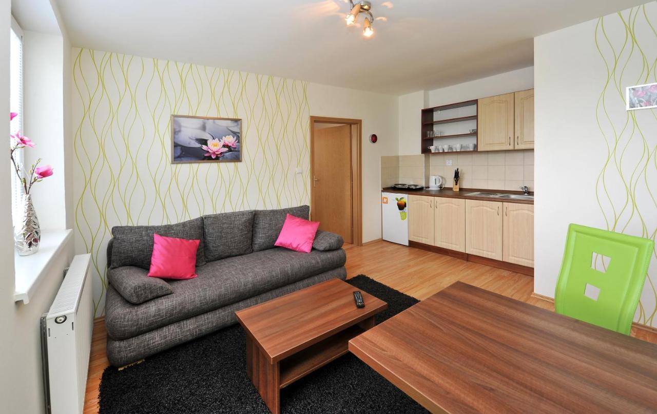Aplend Vila Julia Vysoke Tatry Room photo